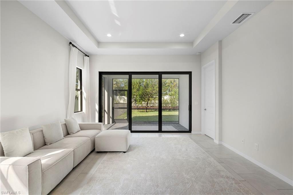 ABACO POINTE - Residential Lease