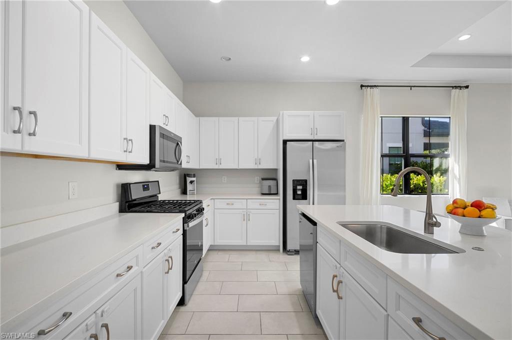 ABACO POINTE - Residential Lease