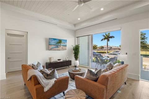 201 8th St S 104 NAPLES FL 34102
