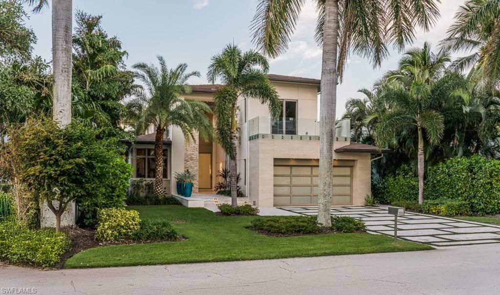 Photo of 355 7th AVE S, NAPLES, FL 34102 (MLS # 225073055)