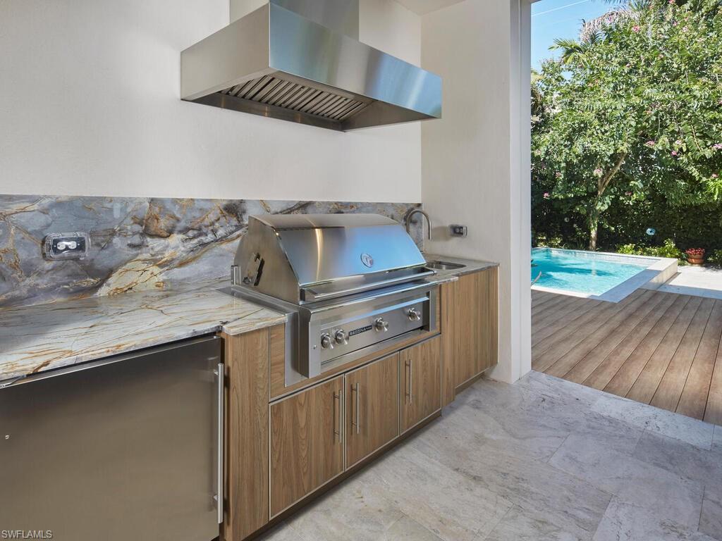 OLDE NAPLES - Residential