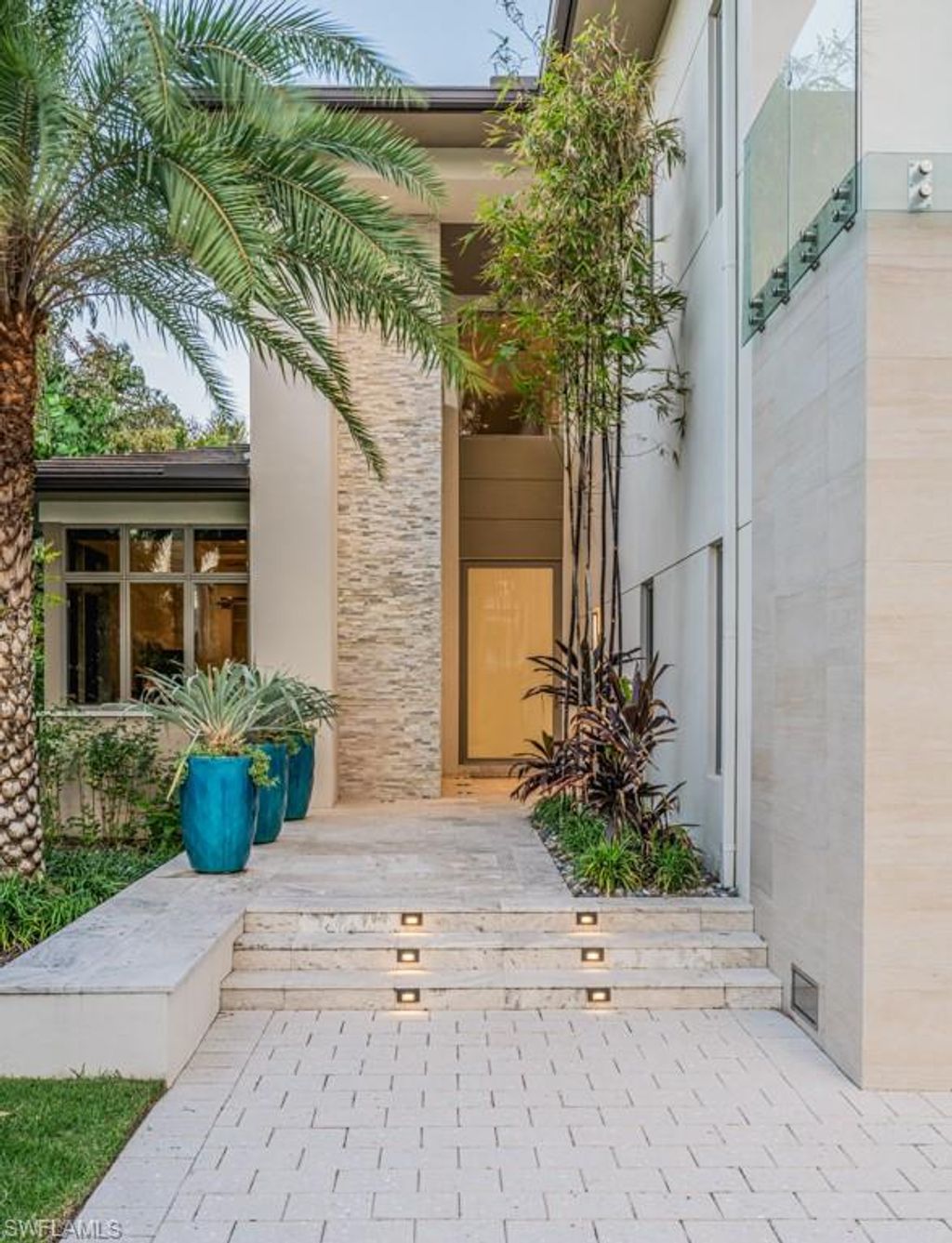 Photo of 355 7th AVE S, NAPLES, FL 34102 (MLS # 225073055)