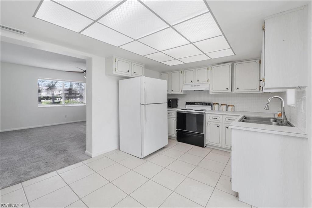 FAIRWAYS CONDO - Residential Lease