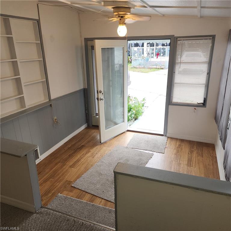 MOBILE MANOR - Residential