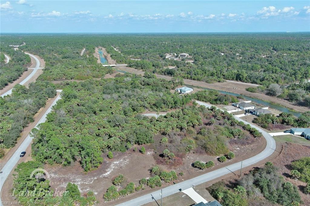 PORT CHARLOTTE - Land