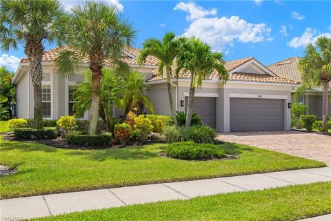 A home in NAPLES