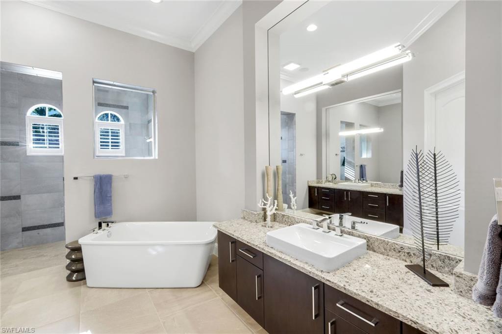 ISLA DEL SOL - Residential