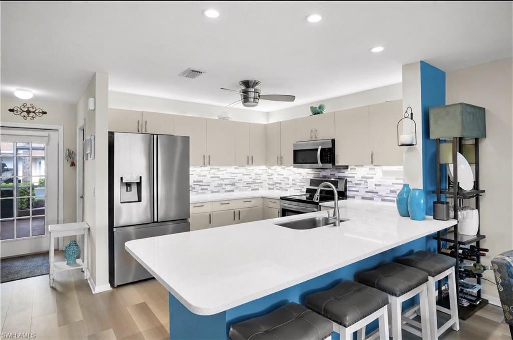 379 Dover PL 6-603