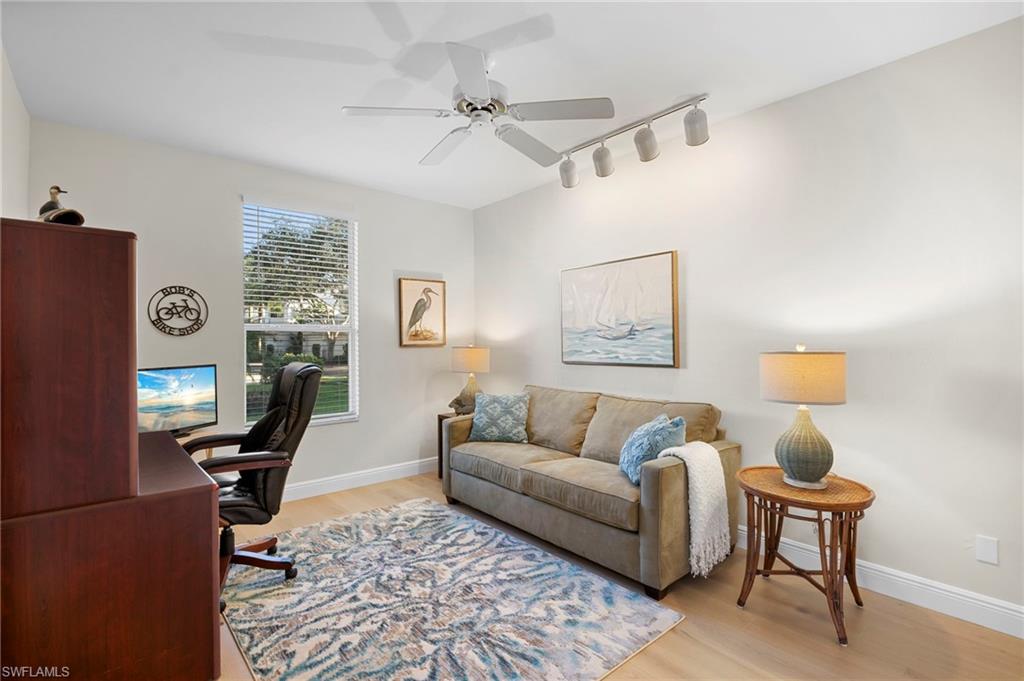 HARBOR LAKES - Residential