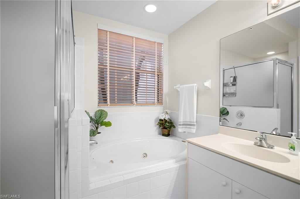 HARBOR LAKES - Residential