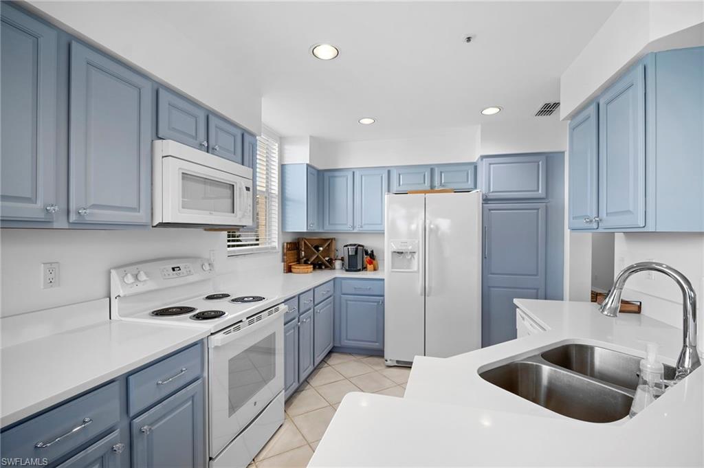 HARBOR LAKES - Residential