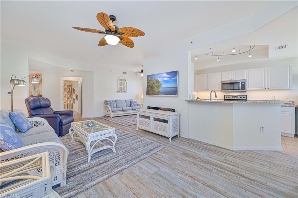 SABAL POINTE - Residential