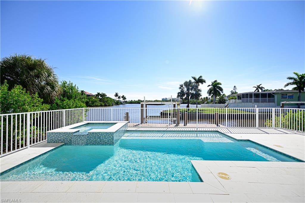 BONITA BEACH - Residential