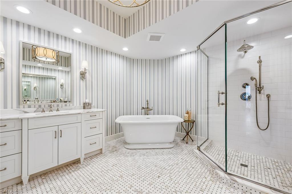 TRIESTE AT BAY COLONY - Residential