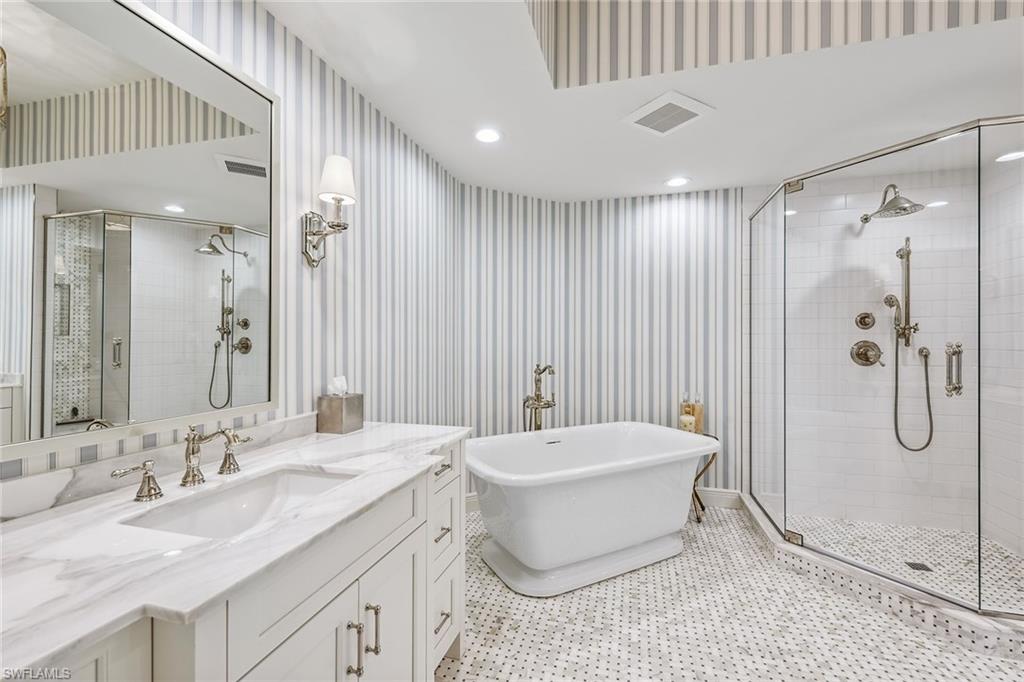 TRIESTE AT BAY COLONY - Residential