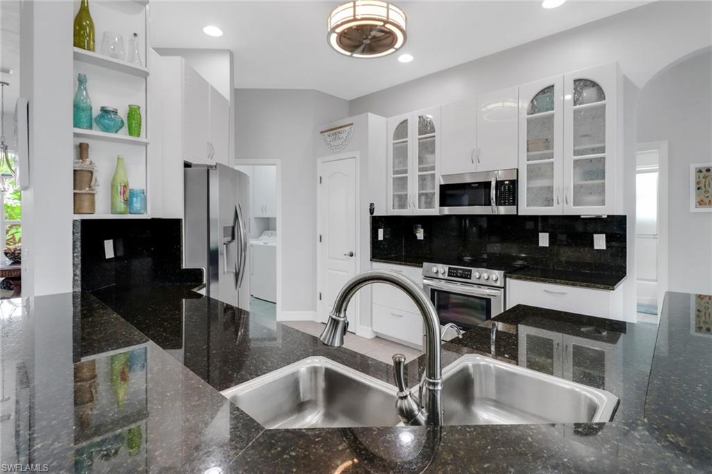 1435 NW 25th PL