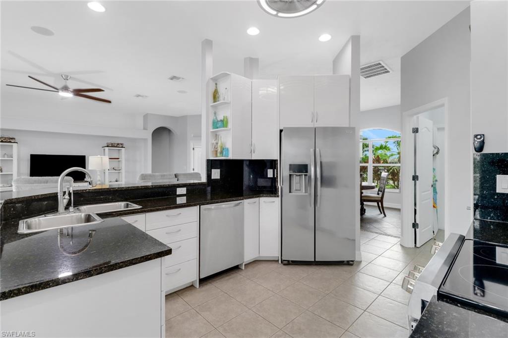 1435 NW 25th PL