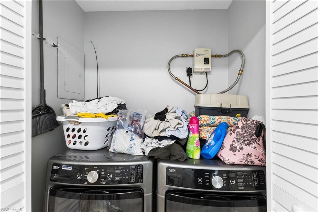 SUNRISE VILLAS - Residential