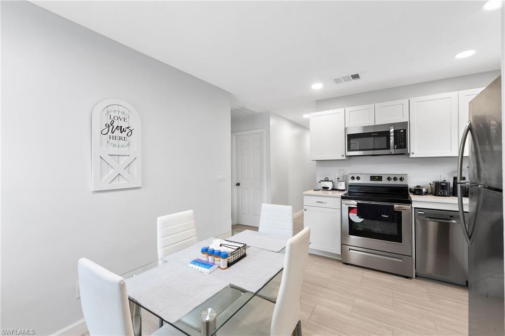 SUNRISE VILLAS - Residential