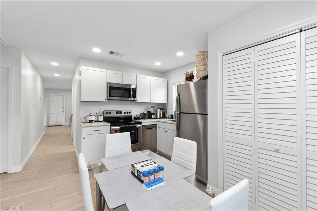 SUNRISE VILLAS - Residential