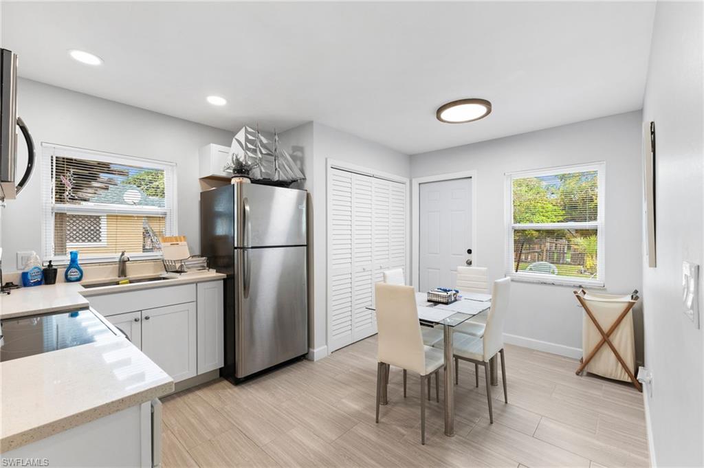 SUNRISE VILLAS - Residential