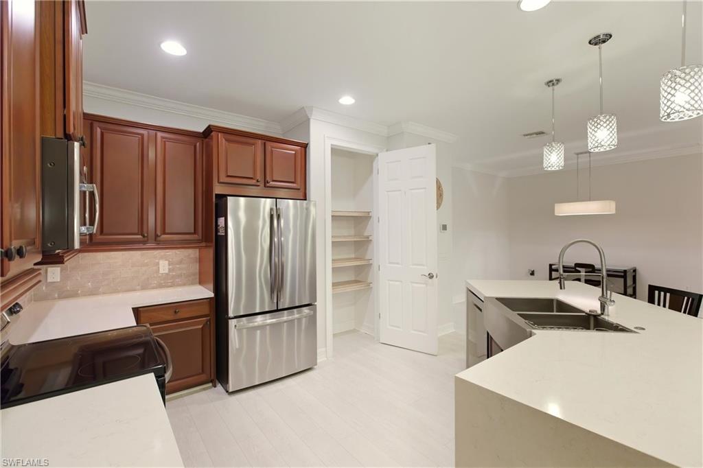 BUCKS RUN - Residential