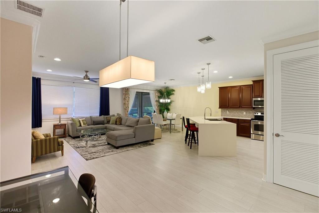 BUCKS RUN - Residential