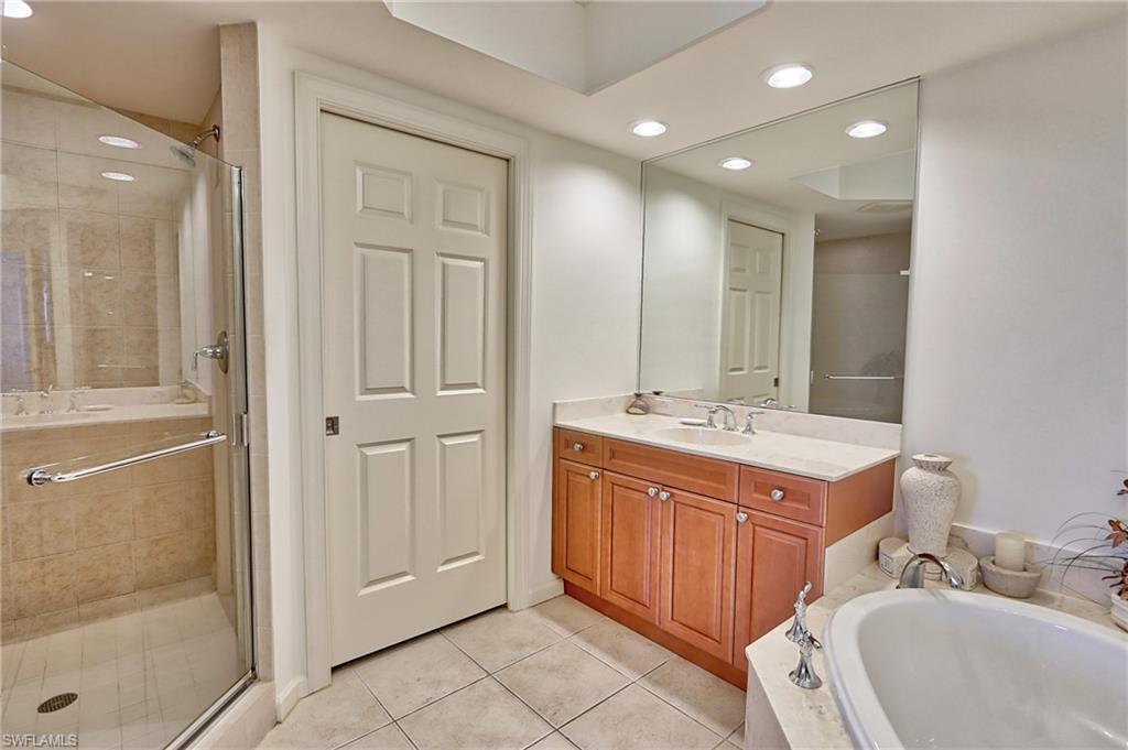 NAVONA AT THE COLONY - Residential Lease