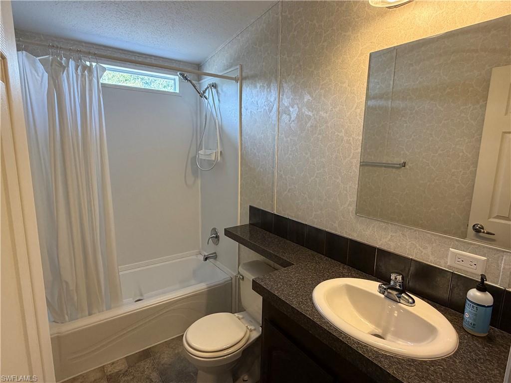 SUNCOAST ESTATE - Residential