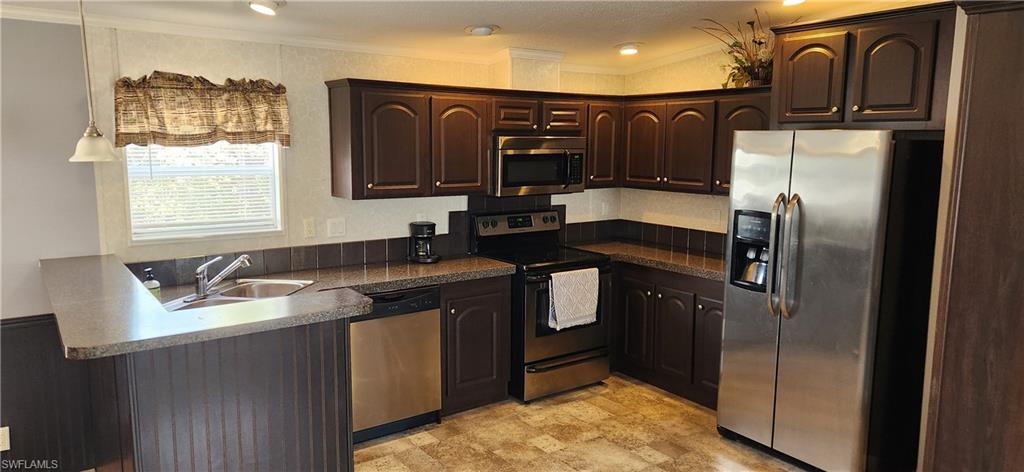 SUNCOAST ESTATE - Residential