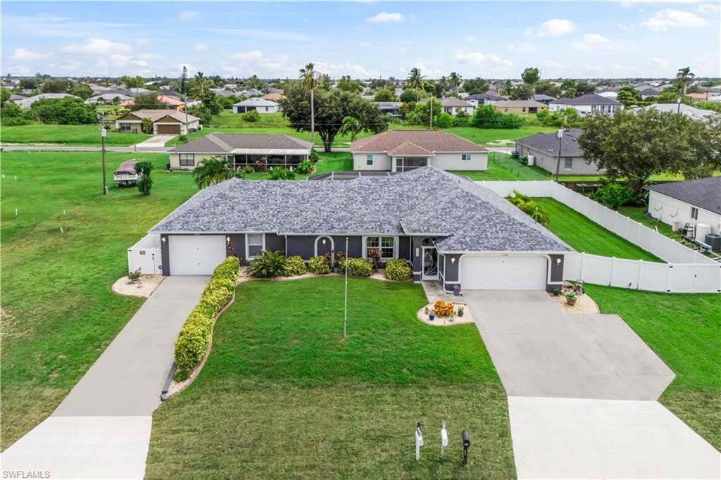 CAPE CORAL - Residential