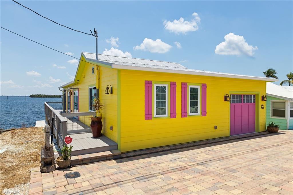 PINE ISLAND FILL - Residential