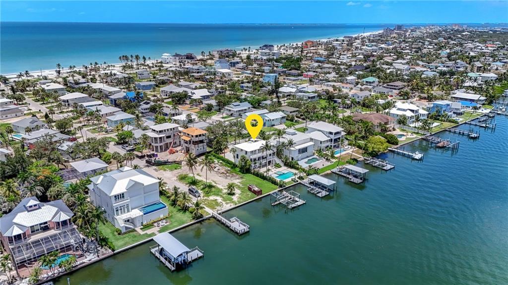 GULF ISLAND MANOR - Residential