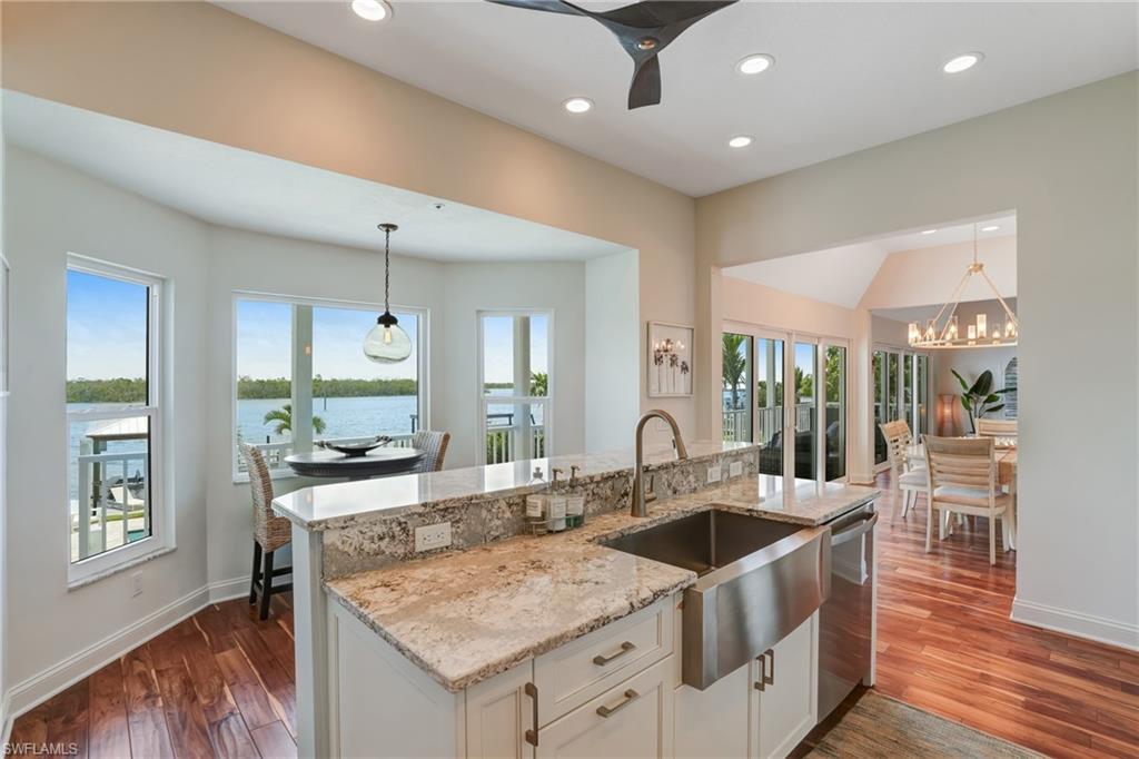 GULF ISLAND MANOR - Residential