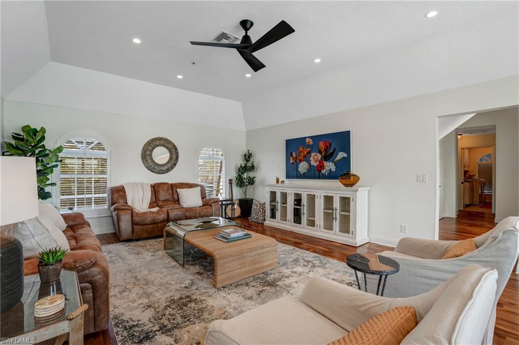 GULF ISLAND MANOR - Residential