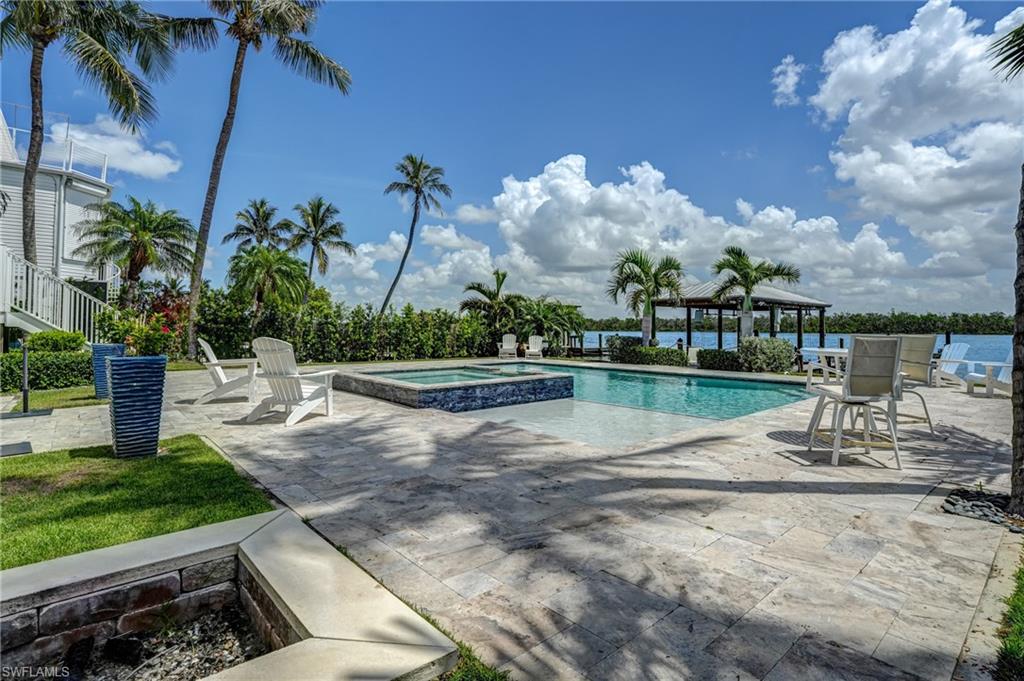 GULF ISLAND MANOR - Residential