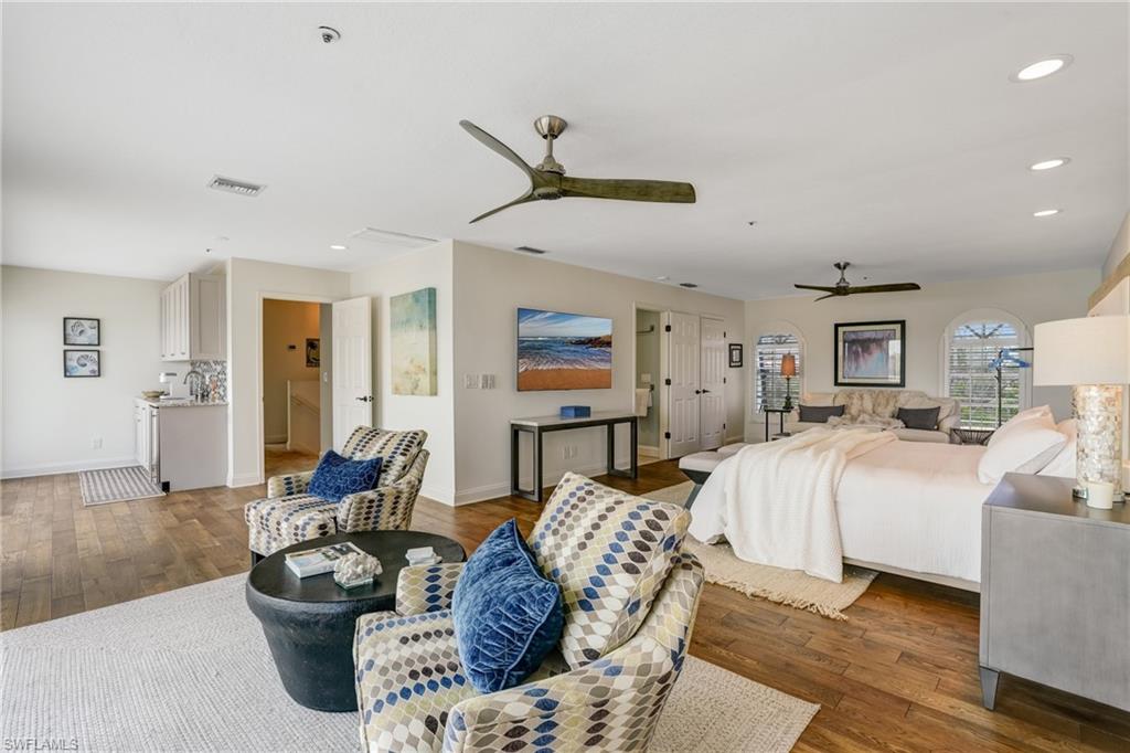 GULF ISLAND MANOR - Residential