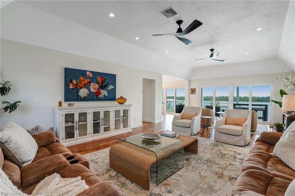 GULF ISLAND MANOR - Residential