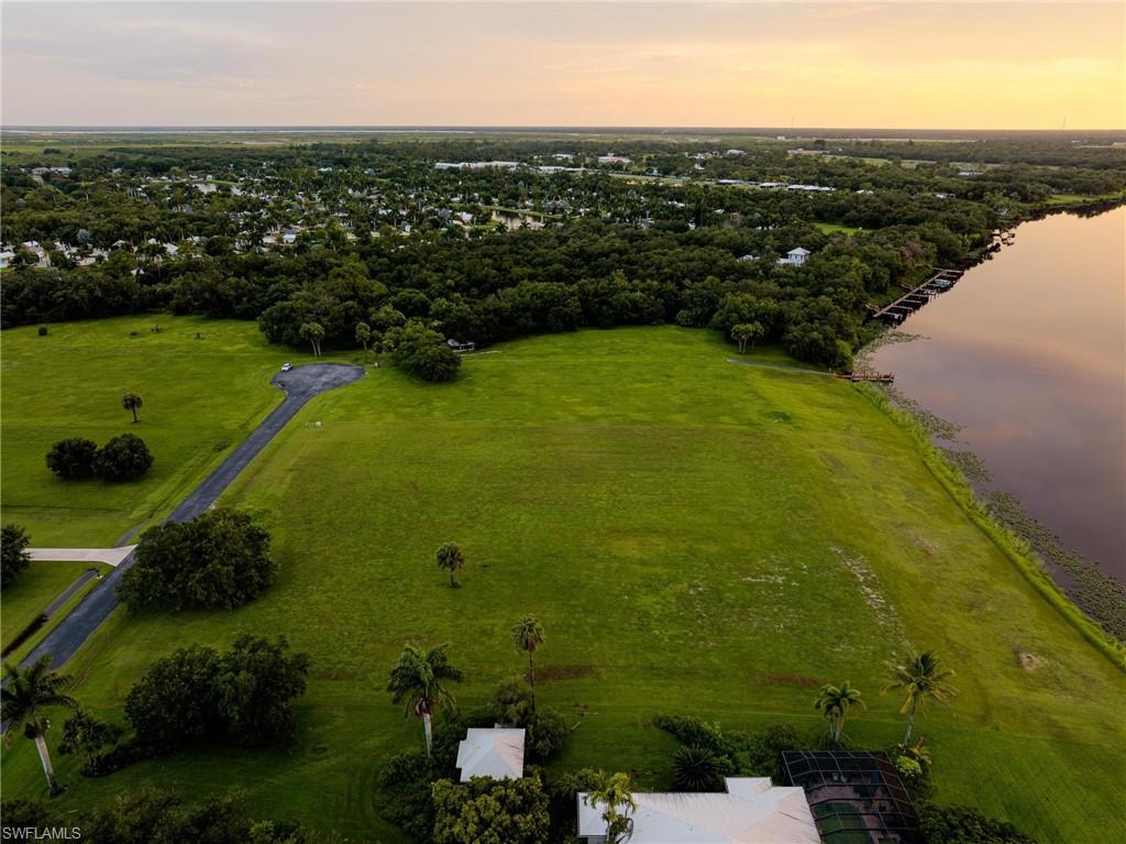 OLD FORT DENAUD - Land