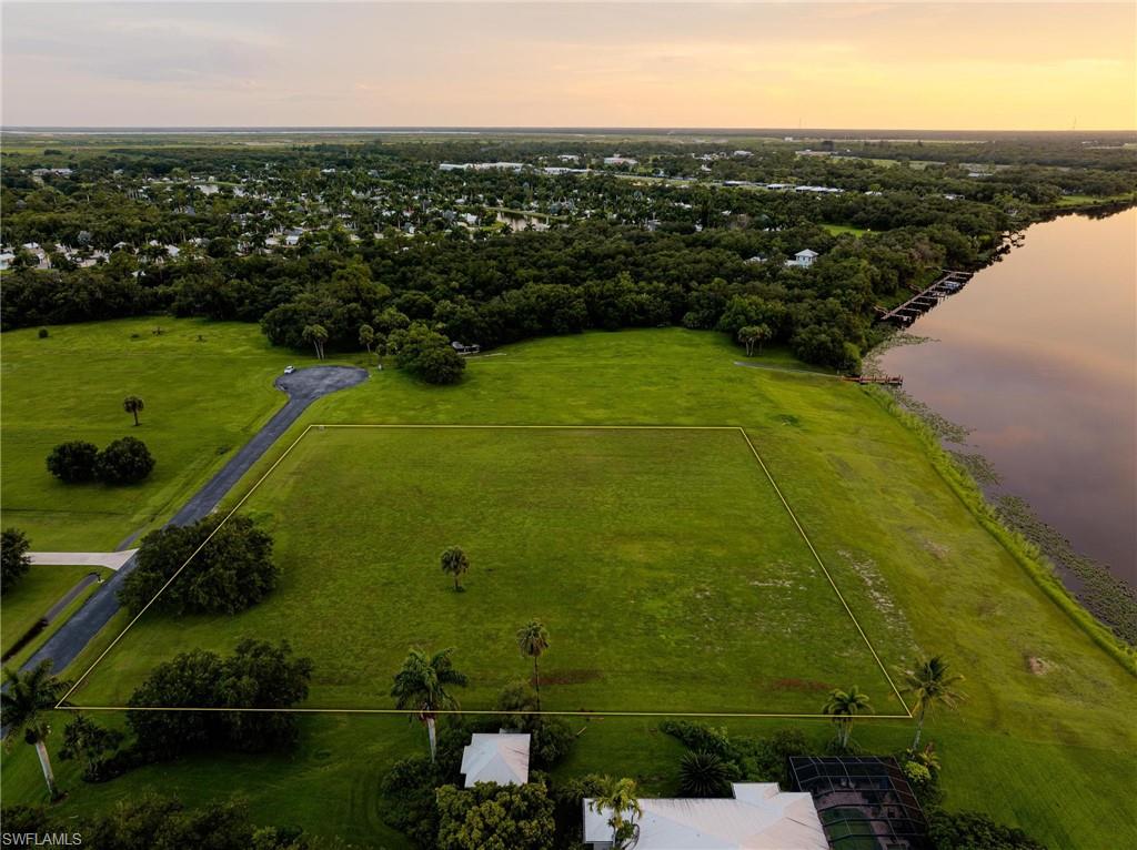 OLD FORT DENAUD - Land