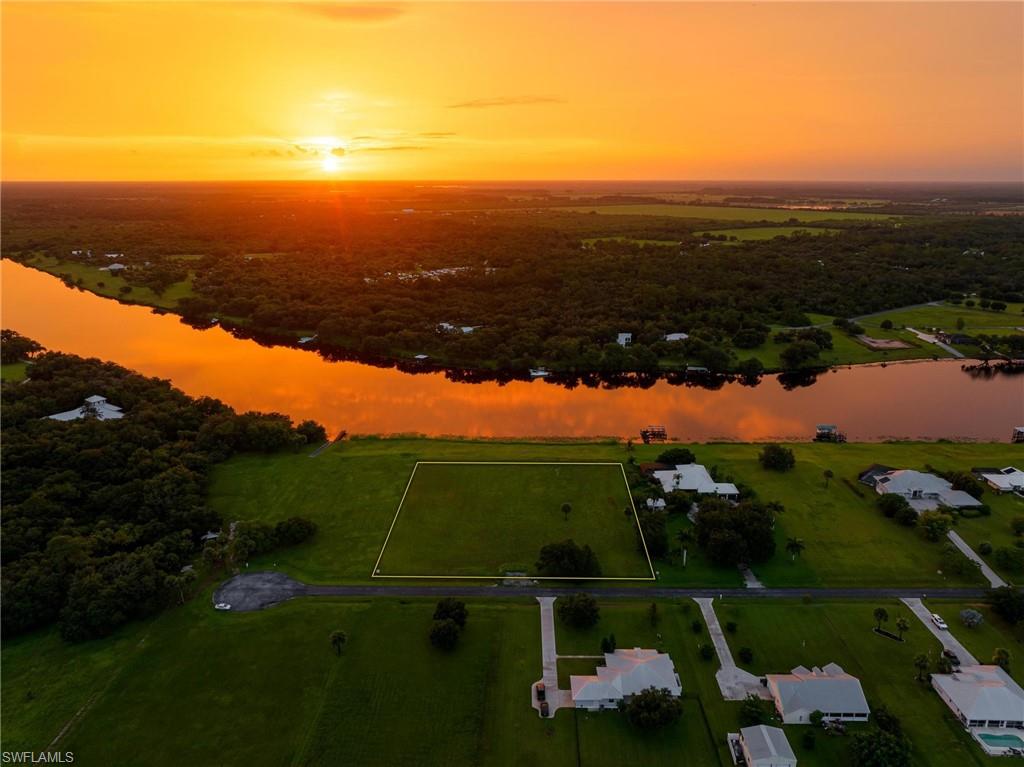 OLD FORT DENAUD - Land