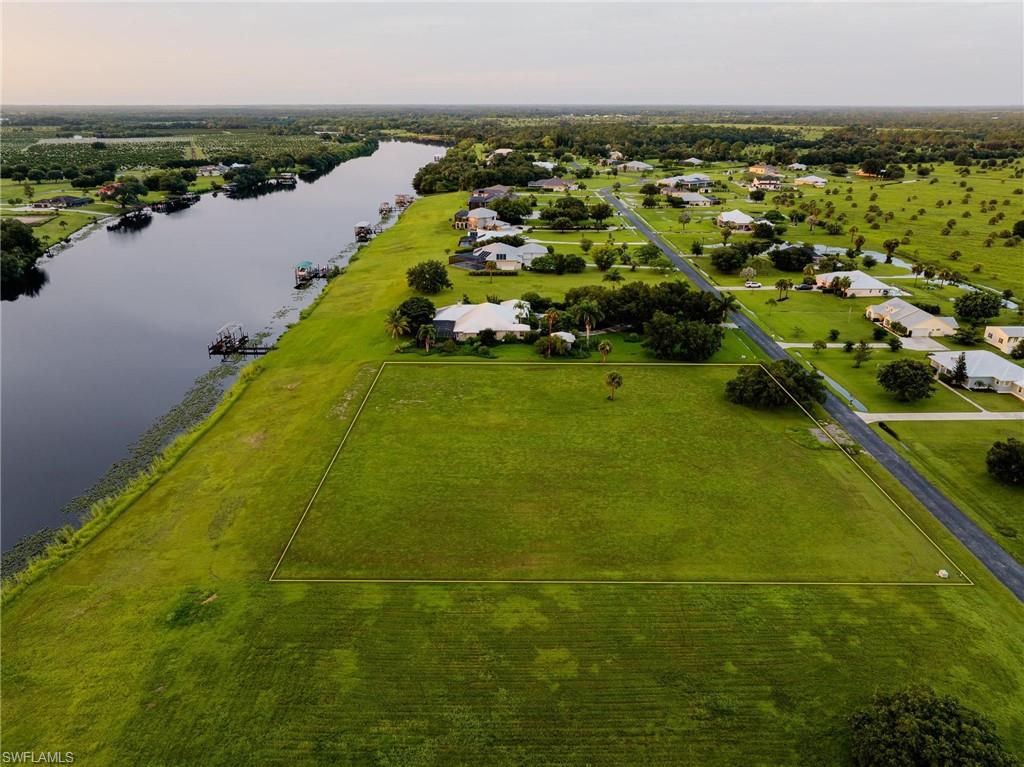 OLD FORT DENAUD - Land