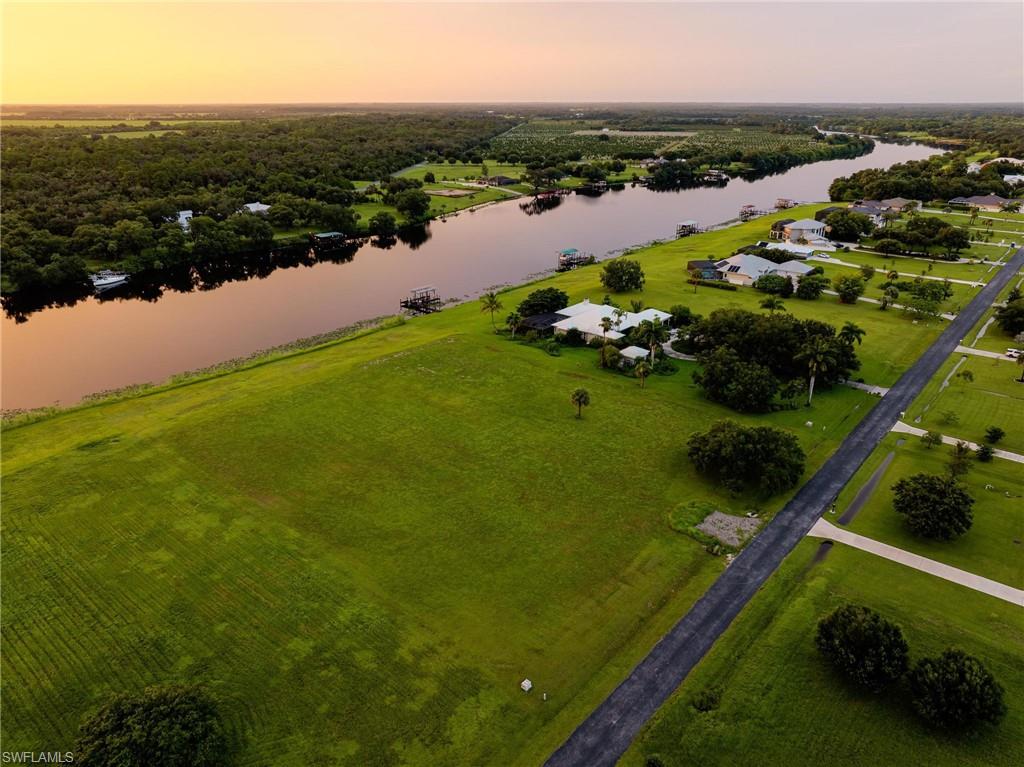 OLD FORT DENAUD - Land