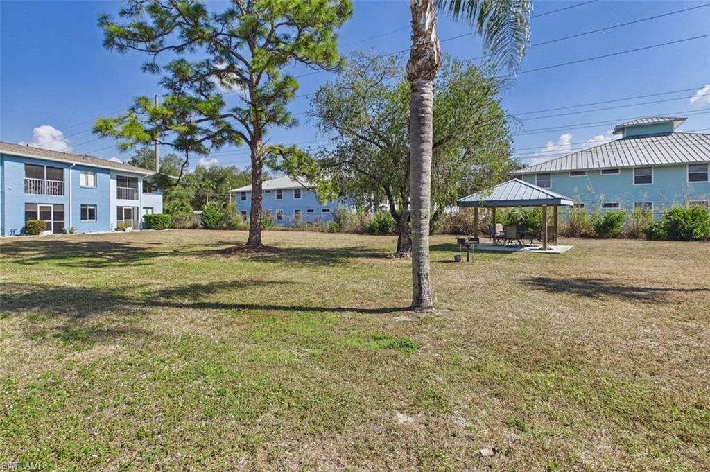 ROYAL HAWAIIAN CLUB - Residential