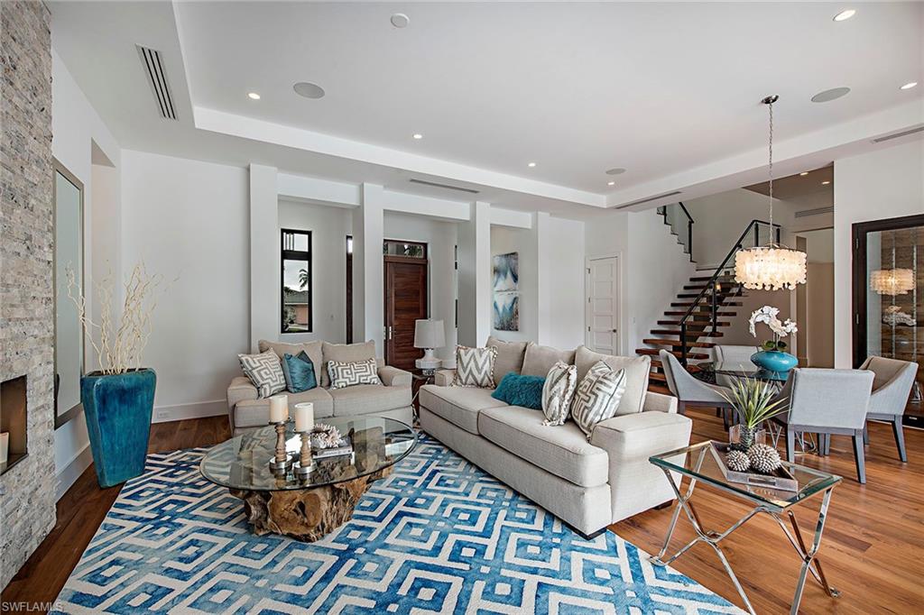 ROYAL HARBOR - Residential