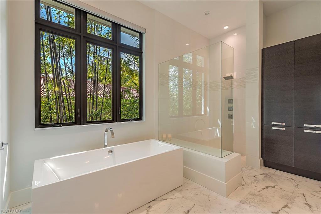 ROYAL HARBOR - Residential