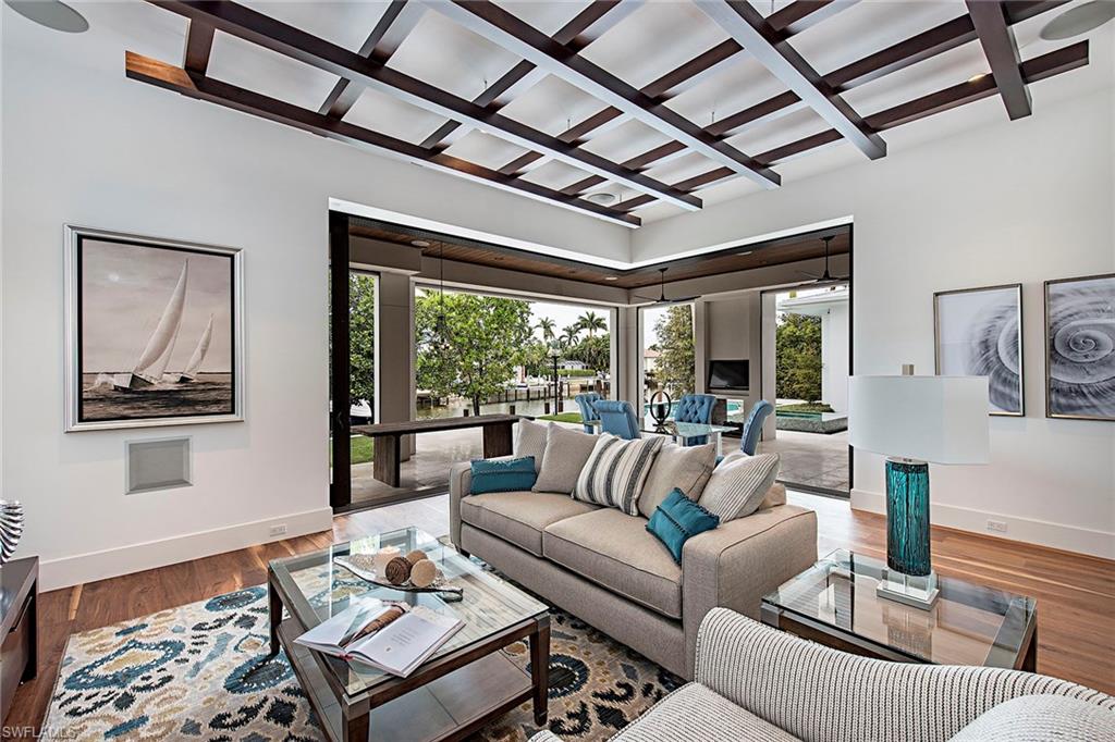 ROYAL HARBOR - Residential