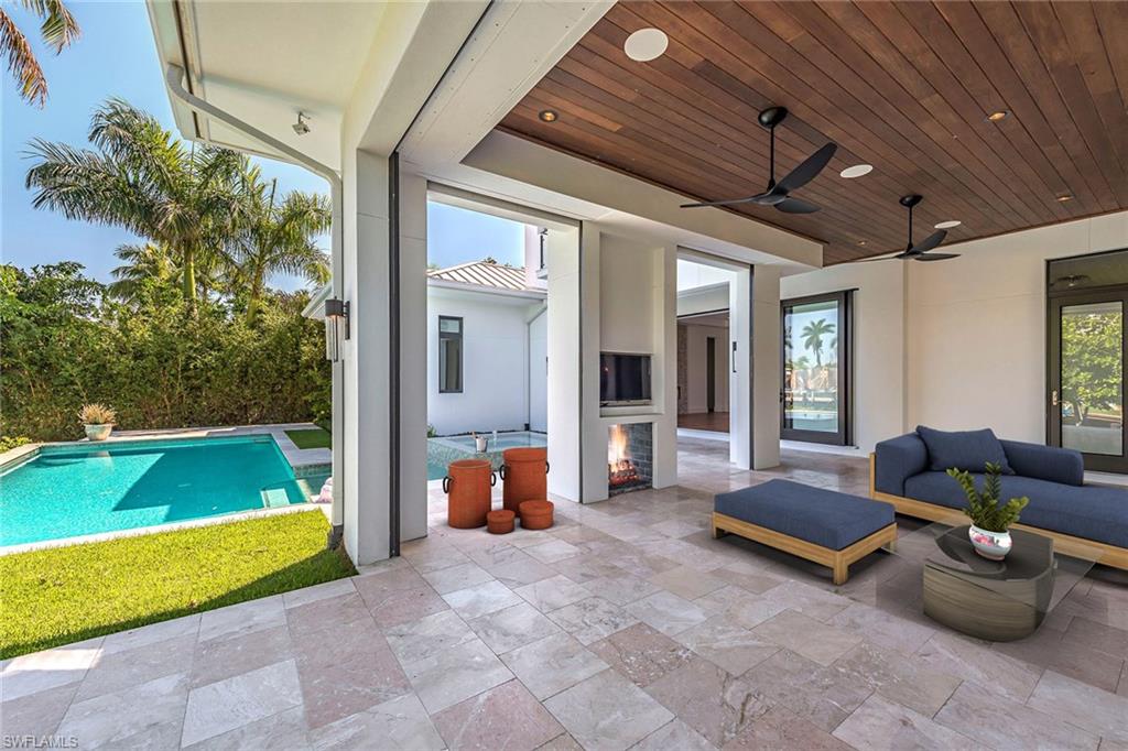 ROYAL HARBOR - Residential