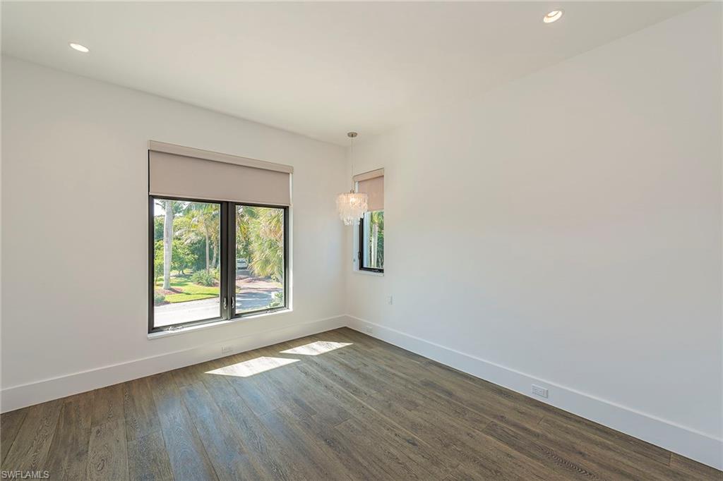 ROYAL HARBOR - Residential