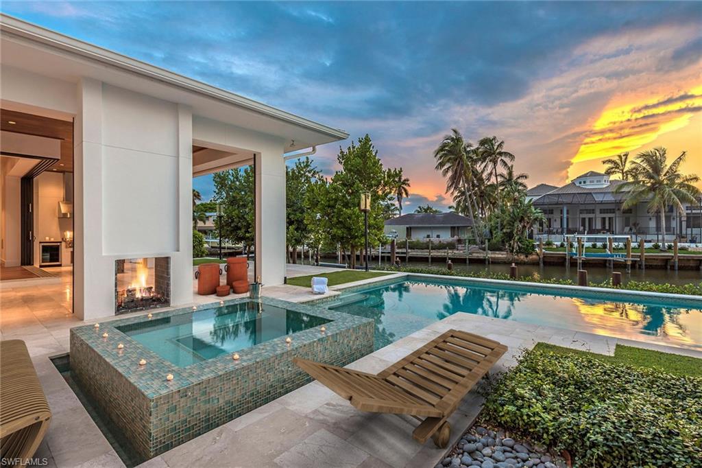 ROYAL HARBOR - Residential